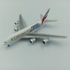 Herpa EMIRATES AIRBUS A380 "REAL MADRID (2018)" 1/500